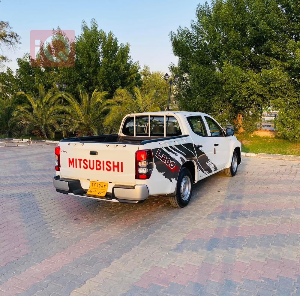 میتسوبیشی L200
